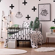 Entfernung - Weiße skandinavische Schlafzimmer Innenraum - Stock-Fotografie